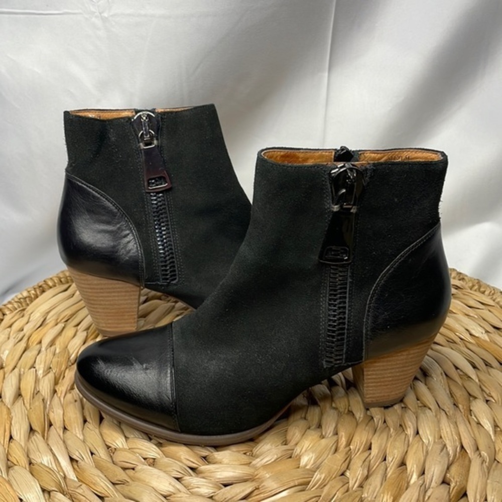 Chocolat Blu Hugo big zipper bootie:
